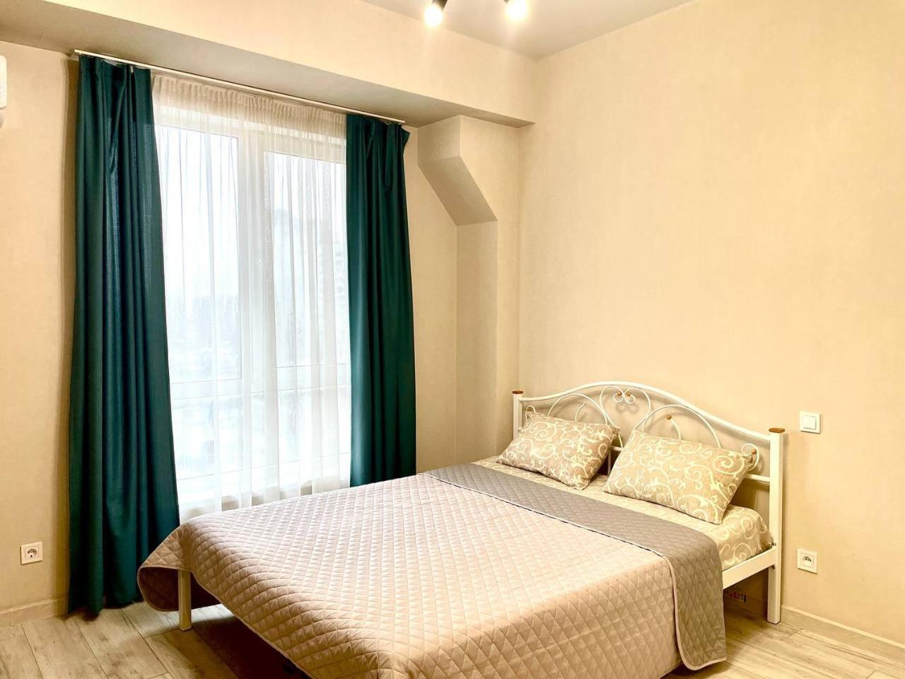 Жк Парковый Квартал Apartment Kharkiv Bagian luar foto