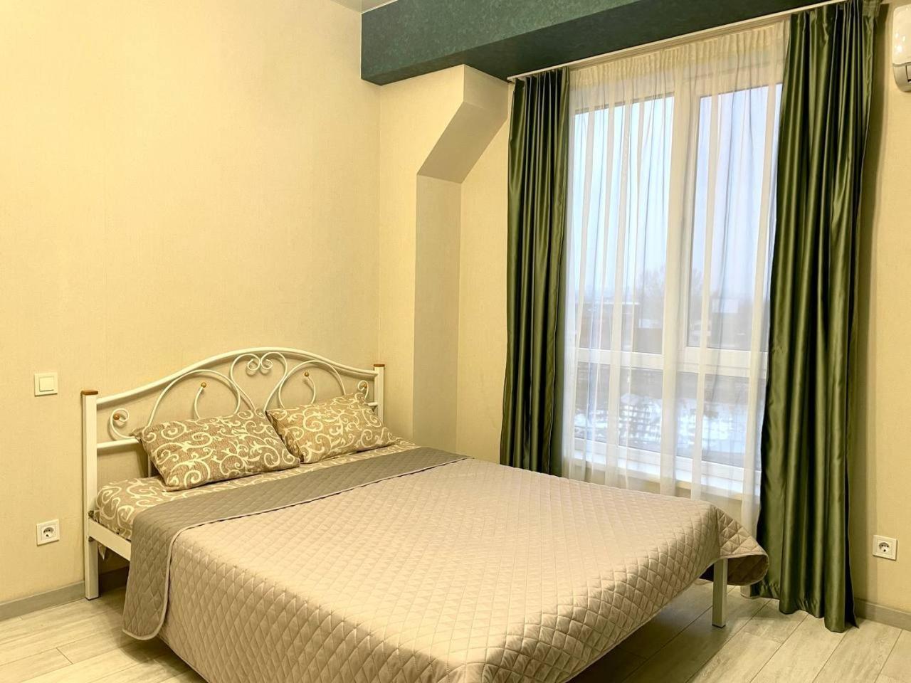 Жк Парковый Квартал Apartment Kharkiv Bagian luar foto